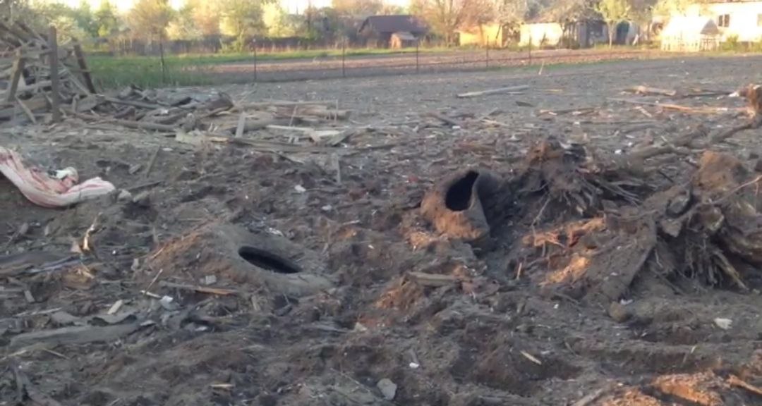 Результат авіанальоту на одне із сіл Сумщини